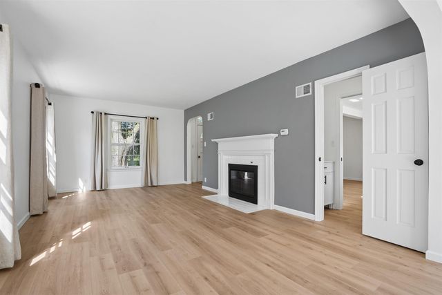 219 Berkshire Road, Waterloo, IA 50701