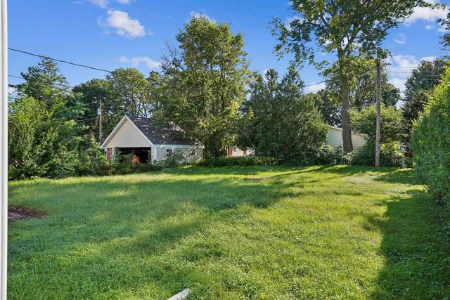 219 Berkshire Road, Waterloo, IA 50701