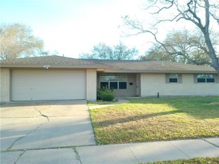 4610 Donegal Dr, Corpus Christi, TX 78413