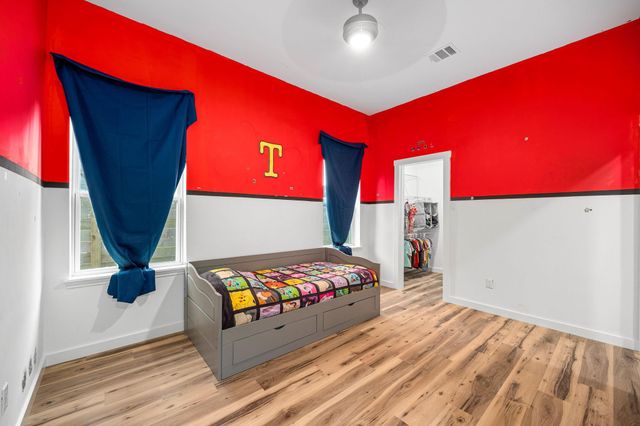 1314 Chestnut Ridge Road, Houston, TX 77339