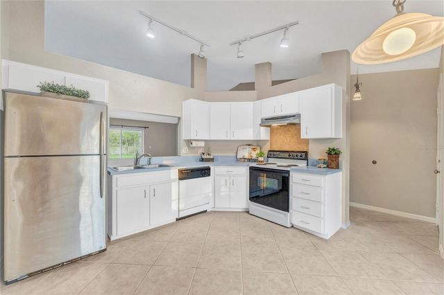 601 PARSONS RESERVE COURT, Seffner, FL 33584