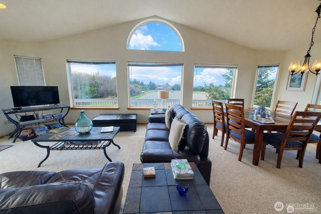 16 Ocean Boulevard, Ocean City, WA 98569