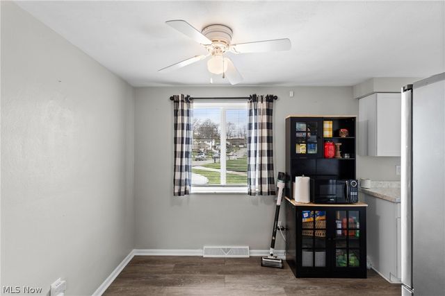 112 Parkview Drive, Wintersville, OH 43953