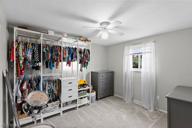 112 Parkview Drive, Wintersville, OH 43953