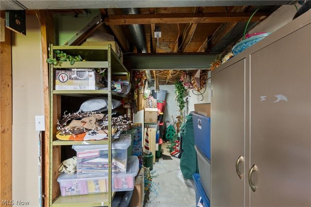 112 Parkview Drive, Wintersville, OH 43953