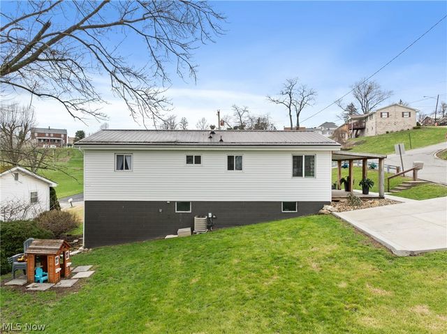 112 Parkview Drive, Wintersville, OH 43953