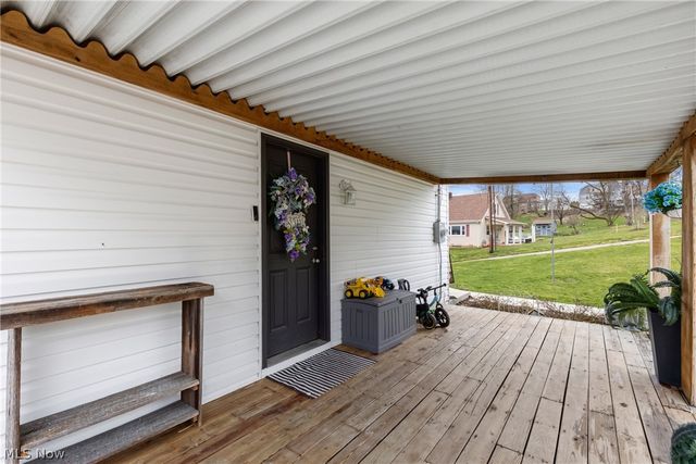 112 Parkview Drive, Wintersville, OH 43953