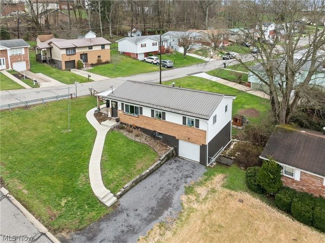 112 Parkview Drive, Wintersville, OH 43953