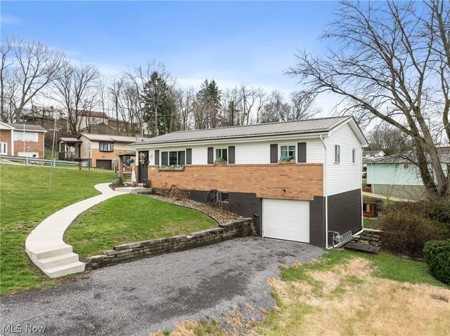 112 Parkview Drive, Wintersville, OH 43953