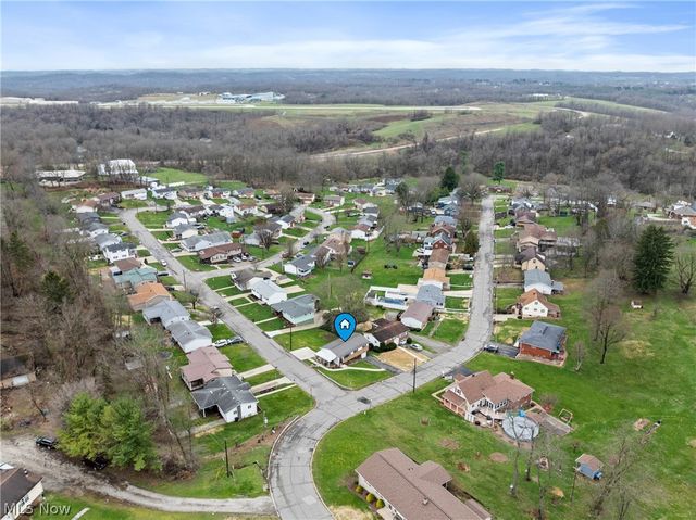 112 Parkview Drive, Wintersville, OH 43953