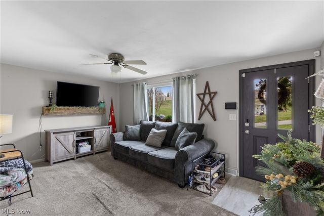 112 Parkview Drive, Wintersville, OH 43953