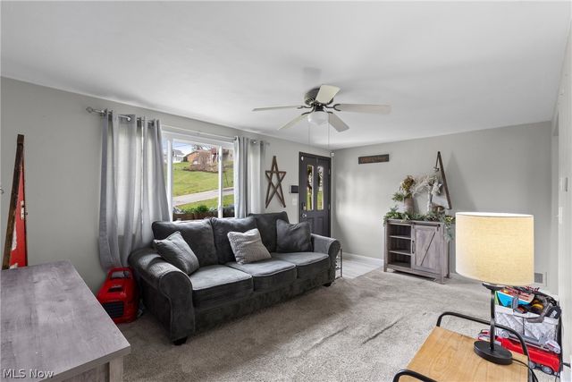 112 Parkview Drive, Wintersville, OH 43953