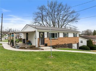 112 Parkview Drive, Wintersville, OH 43953