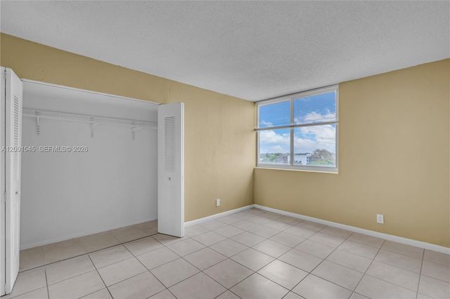 9143 SW 77th Ave B802, Miami, FL 33156