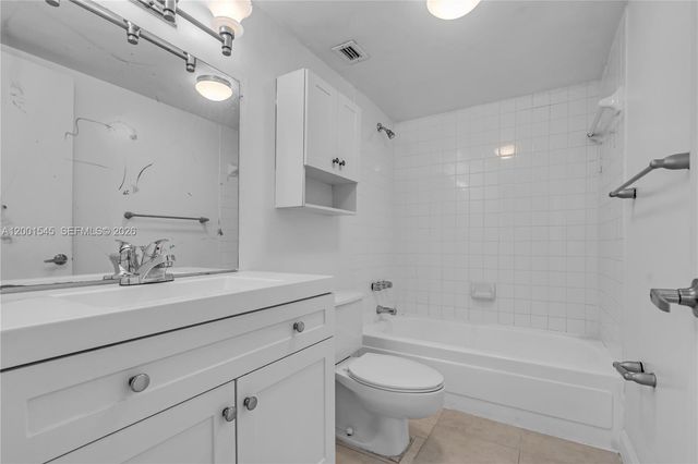 9143 SW 77th Ave B802, Miami, FL 33156