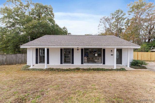 1110 Deramus Court, Prattville, AL 36066