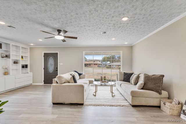 1110 Deramus Court, Prattville, AL 36066