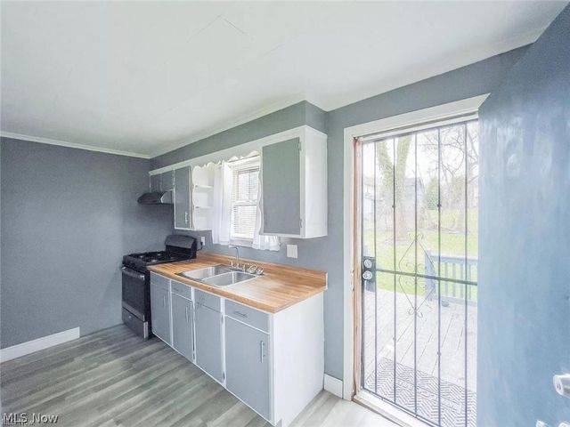 445 Saint Louis Avenue, Youngstown, OH 44511