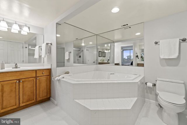 1515 S ARLINGTON RIDGE RD #603, Arlington, VA 22202