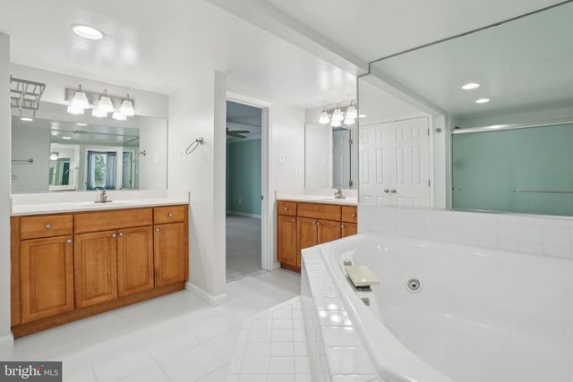1515 S ARLINGTON RIDGE RD #603, Arlington, VA 22202
