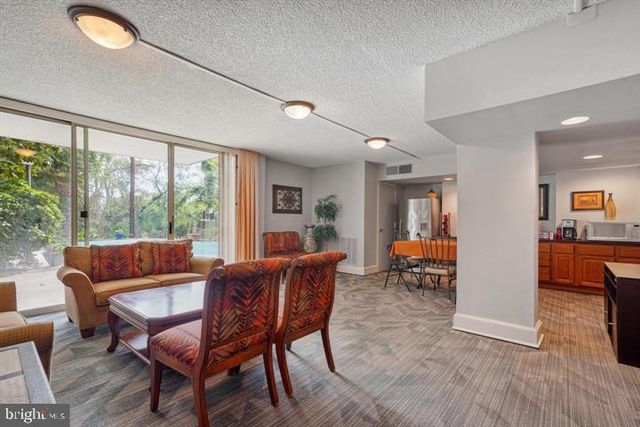 1515 S ARLINGTON RIDGE RD #603, Arlington, VA 22202