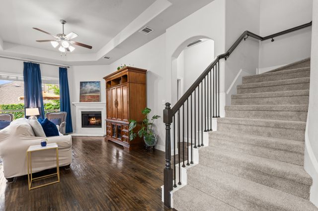 9621 Rosina Trail, Fort Worth, TX 76126
