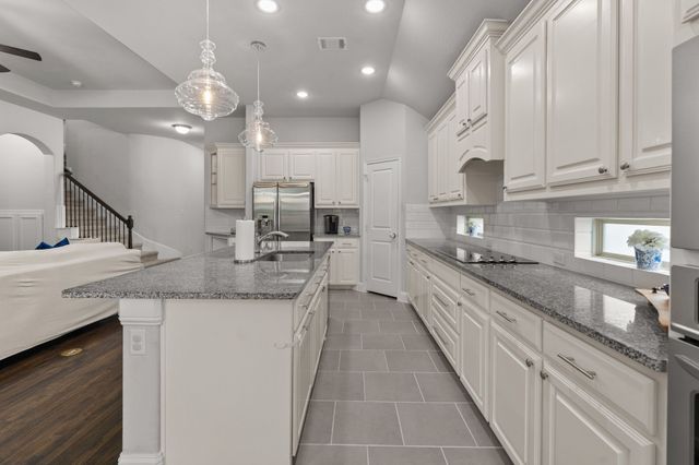 9621 Rosina Trail, Fort Worth, TX 76126