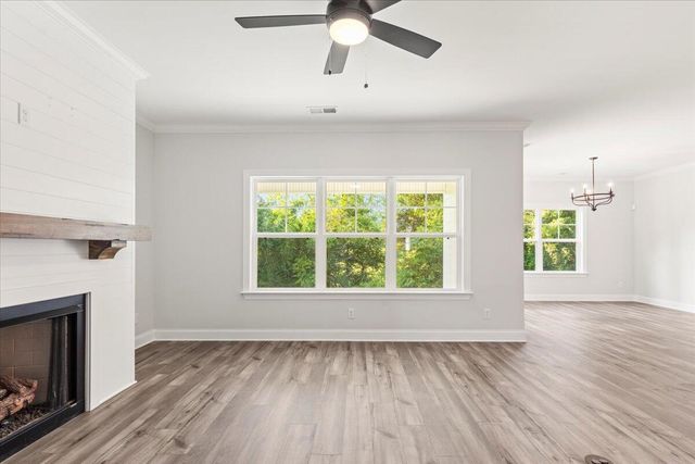 98 Winchester Drive, Rossville, GA 30741