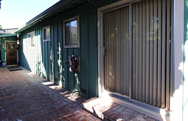 657 2nd Avenue, Redwood City, CA 94063