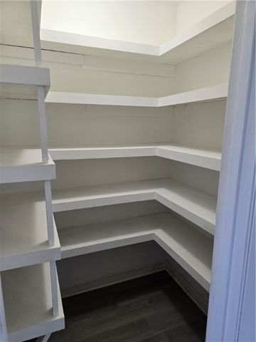 900 Lanier Blvd 6, Brunswick, GA 31520