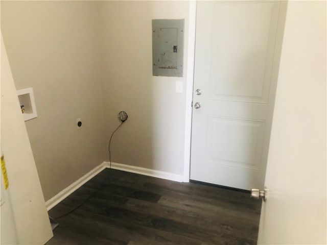 900 Lanier Blvd 6, Brunswick, GA 31520