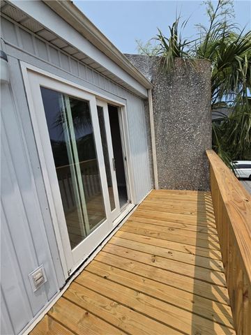 900 Lanier Blvd 6, Brunswick, GA 31520