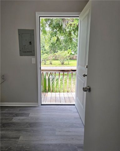 900 Lanier Blvd 6, Brunswick, GA 31520