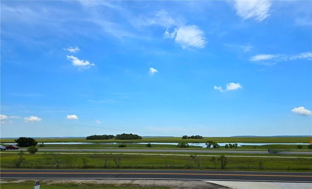 900 Lanier Blvd 6, Brunswick, GA 31520