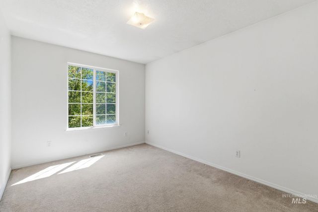 602 E Rosemary Street, Kuna, ID 83634