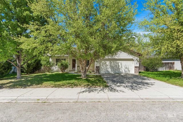 602 E Rosemary Street, Kuna, ID 83634