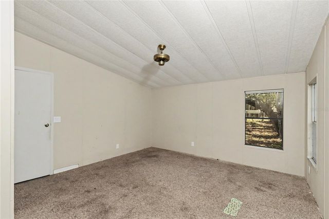 18007 SE 90TH STREET, Ocklawaha, FL 32179