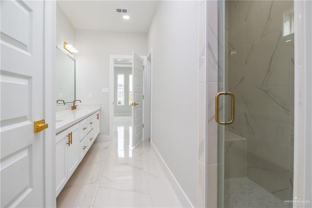 1216 E Evergreen Avenue, San Juan, TX 78589