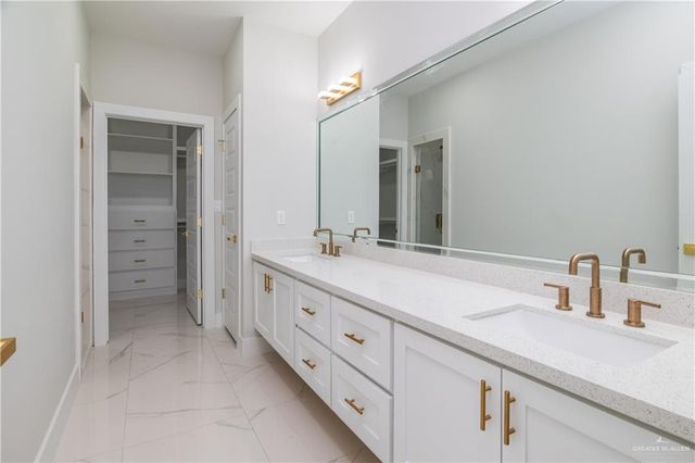 1216 E Evergreen Avenue, San Juan, TX 78589