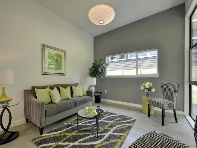 2103 E 14th ST B, Austin, TX 78702