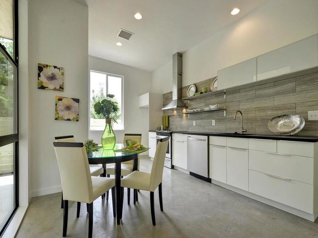 2103 E 14th ST B, Austin, TX 78702