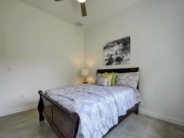 2103 E 14th ST B, Austin, TX 78702