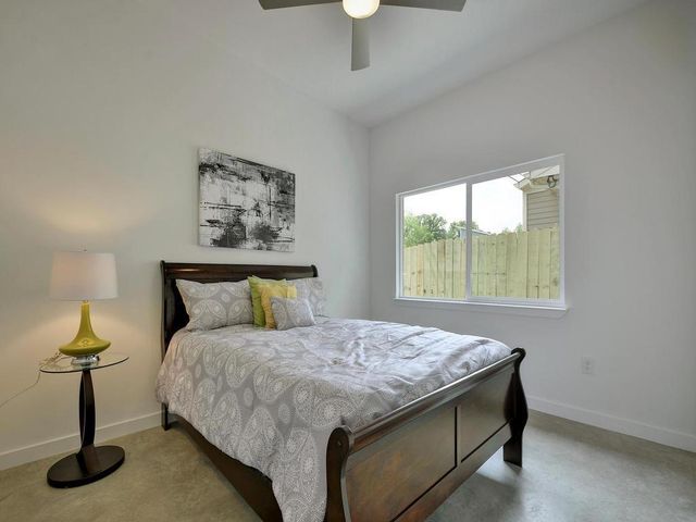 2103 E 14th ST B, Austin, TX 78702