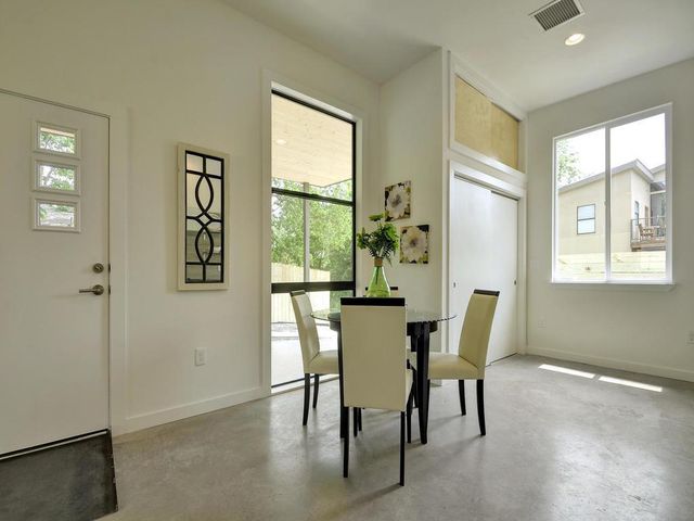 2103 E 14th ST B, Austin, TX 78702