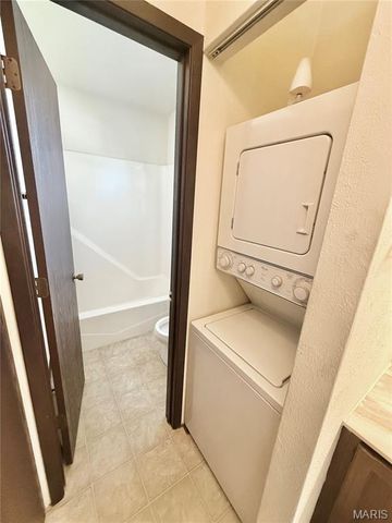 141 ASHLEY Drive, Fairview Heights, IL 62208