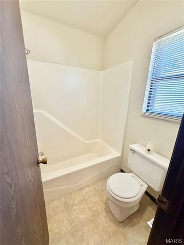 141 ASHLEY Drive, Fairview Heights, IL 62208