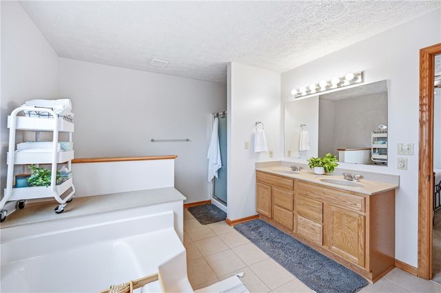 3173 SARANAC DR, South Pymatuning Twp, PA 16150