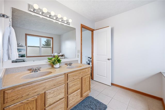 3173 SARANAC DR, South Pymatuning Twp, PA 16150