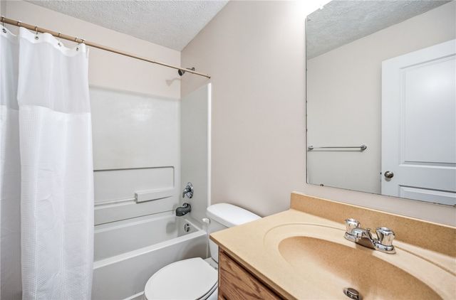 3173 SARANAC DR, South Pymatuning Twp, PA 16150