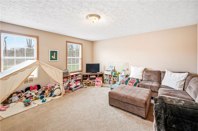 3173 SARANAC DR, South Pymatuning Twp, PA 16150